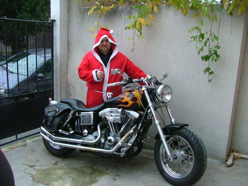 Et oui le pre Nol est un Biker...